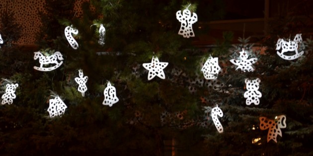 Are You Wasting Electricity With Your Christmas Decorations?
